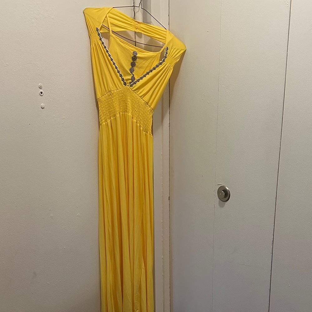 Elegant Yellow Maxi Dress